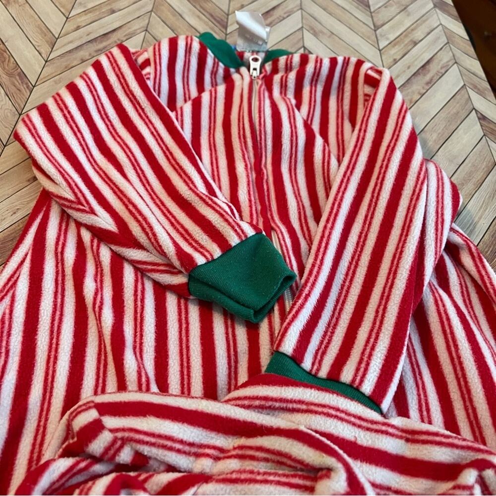 Pajamagram 100% polyester, red and white pajamas 18M one-piece Pj's
